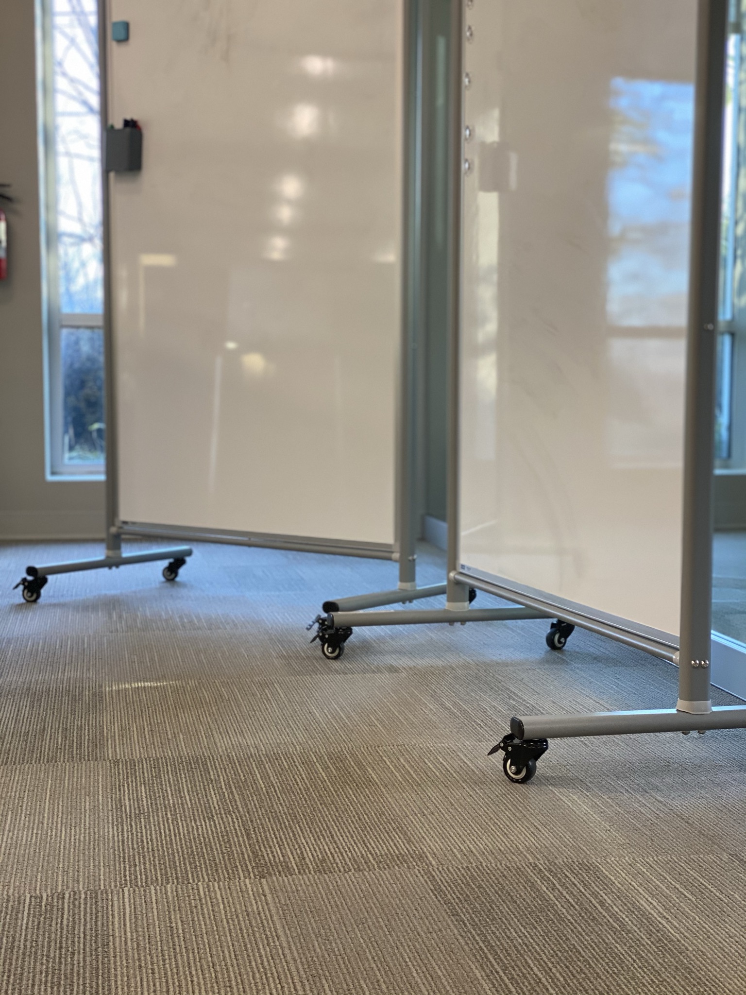 Agile Workspace - Movable Whiteboards On Wheels